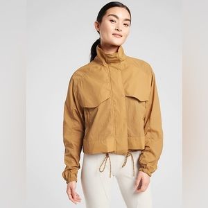 Athleta Canopy Parachute Jacket Short Tuscan Gold Mustard Size Large